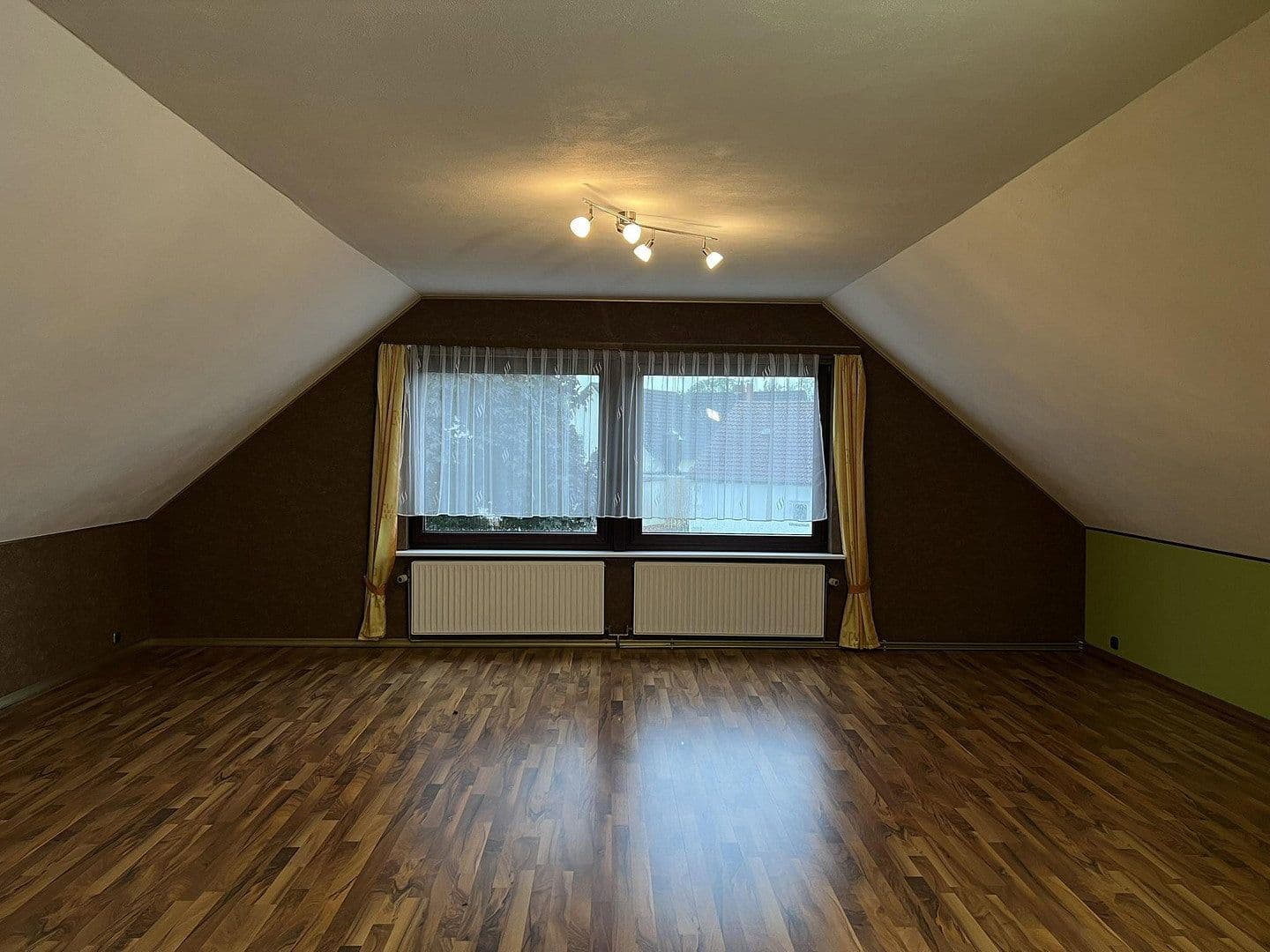 Prodej domu 168 m², pozemek 486 m², Oldenburg, Dolní Sasko Prodej domu 168 m², pozemek 486 m², Oldenburg, Dolní Sasko