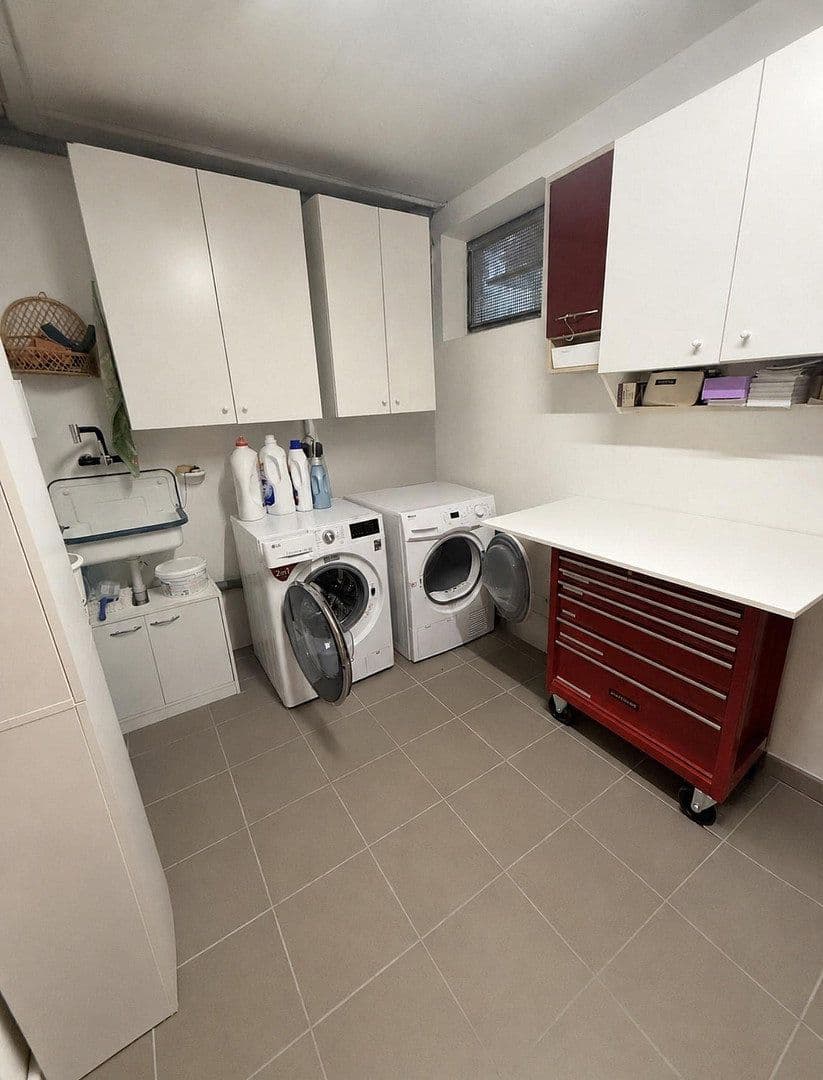 Prodej domu 210 m², pozemek 400 m², Kelkheim (Taunus), Hessen Prodej domu 210 m², pozemek 400 m², Kelkheim (Taunus), Hessen