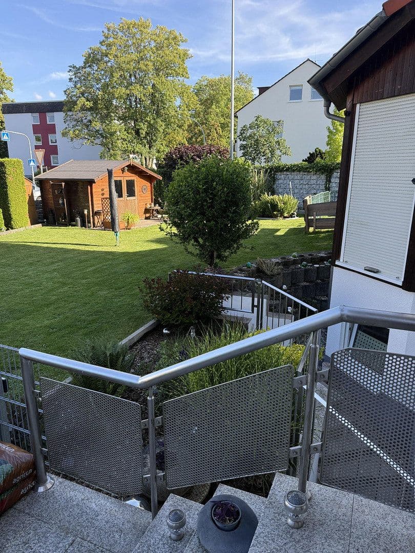 Prodej domu 210 m², pozemek 400 m², Kelkheim (Taunus), Hessen Prodej domu 210 m², pozemek 400 m², Kelkheim (Taunus), Hessen