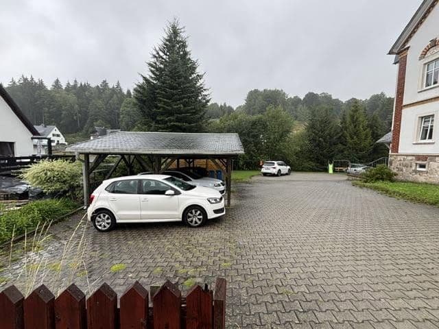 Prodej domu 357 m², pozemek 1.824 m², Hauptstraße 25, Breitenbrunn/Erzgebirge, Sasko Prodej domu 357 m², pozemek 1.824 m², Hauptstraße 25, Breitenbrunn/Erzgebirge, Sasko