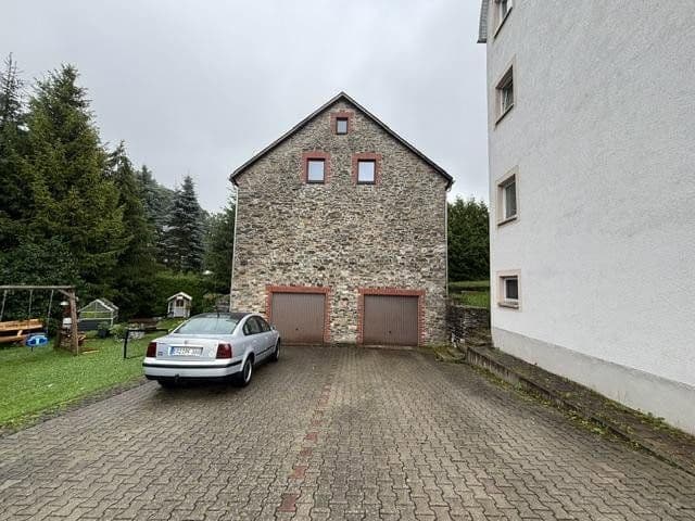 Prodej domu 357 m², pozemek 1.824 m², Hauptstraße 25, Breitenbrunn/Erzgebirge, Sasko Prodej domu 357 m², pozemek 1.824 m², Hauptstraße 25, Breitenbrunn/Erzgebirge, Sasko