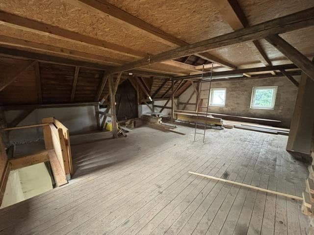 Prodej domu 357 m², pozemek 1.824 m², Hauptstraße 25, Breitenbrunn/Erzgebirge, Sasko Prodej domu 357 m², pozemek 1.824 m², Hauptstraße 25, Breitenbrunn/Erzgebirge, Sasko