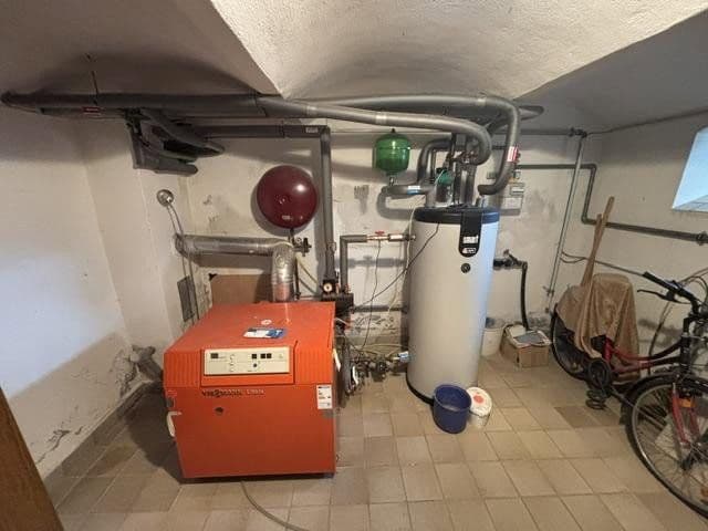 Prodej domu 357 m², pozemek 1.824 m², Hauptstraße 25, Breitenbrunn/Erzgebirge, Sasko Prodej domu 357 m², pozemek 1.824 m², Hauptstraße 25, Breitenbrunn/Erzgebirge, Sasko