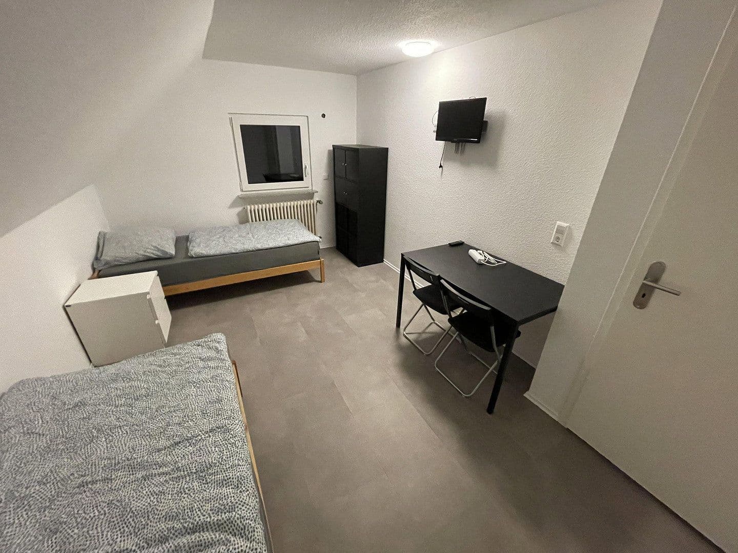Prodej domu 178 m², pozemek 390 m², Tulpenstraße 13, Eggenstein-Leopoldshafen, Bádensko-Württembersko Prodej domu 178 m², pozemek 390 m², Tulpenstraße 13, Eggenstein-Leopoldshafen, Bádensko-Württembersko
