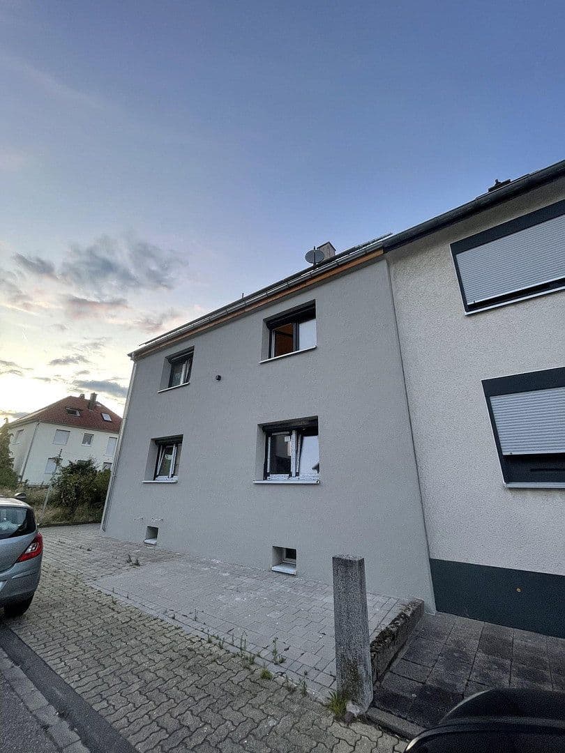 Prodej domu 178 m², pozemek 390 m², Tulpenstraße 13, Eggenstein-Leopoldshafen, Bádensko-Württembersko Prodej domu 178 m², pozemek 390 m², Tulpenstraße 13, Eggenstein-Leopoldshafen, Bádensko-Württembersko