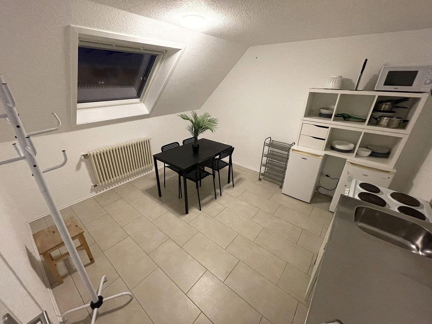 Prodej domu 178 m², pozemek 390 m², Tulpenstraße 13, Eggenstein-Leopoldshafen, Bádensko-Württembersko Prodej domu 178 m², pozemek 390 m², Tulpenstraße 13, Eggenstein-Leopoldshafen, Bádensko-Württembersko