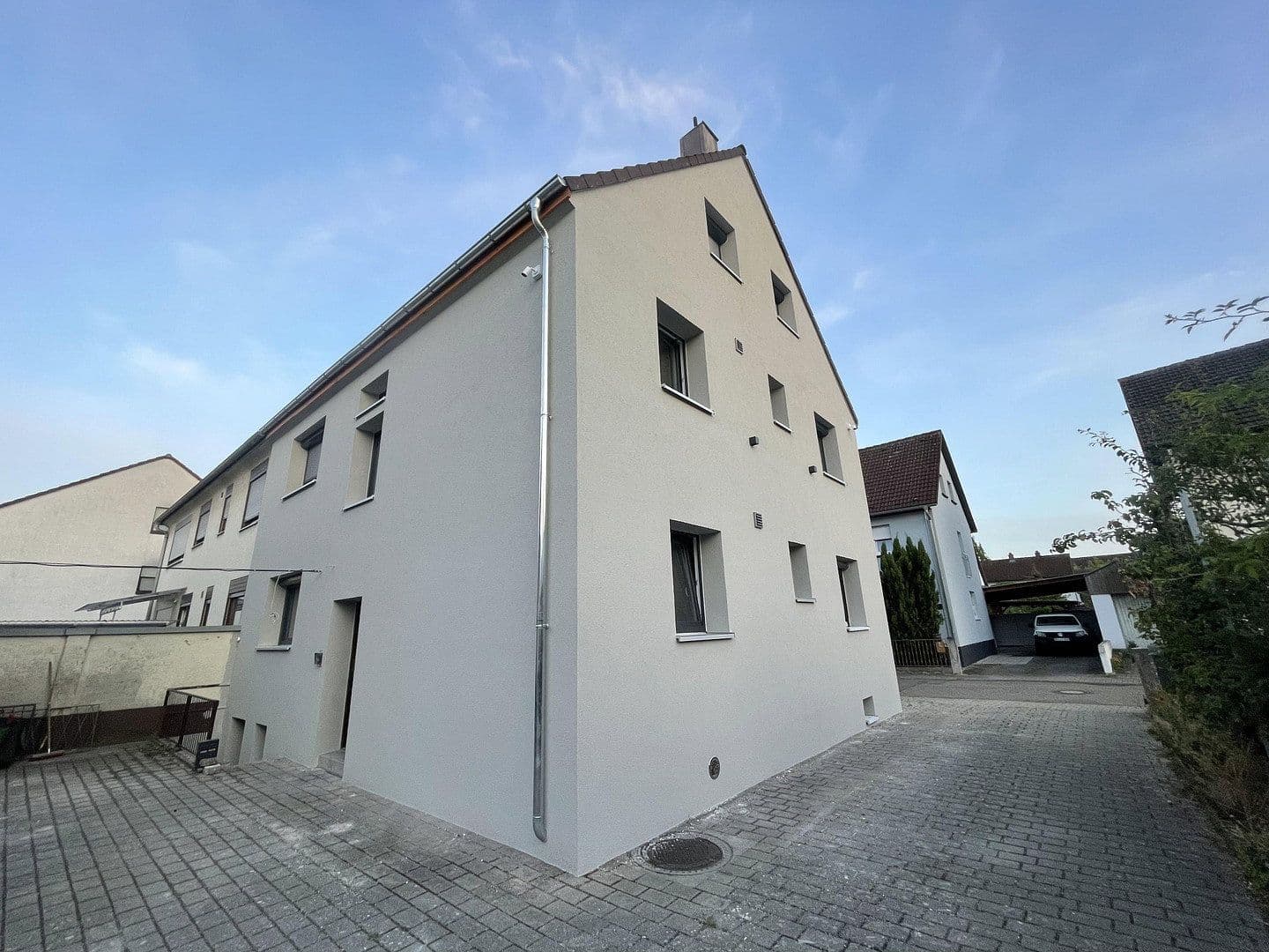 Prodej domu 178 m², pozemek 390 m², Tulpenstraße 13, Eggenstein-Leopoldshafen, Bádensko-Württembersko Prodej domu 178 m², pozemek 390 m², Tulpenstraße 13, Eggenstein-Leopoldshafen, Bádensko-Württembersko