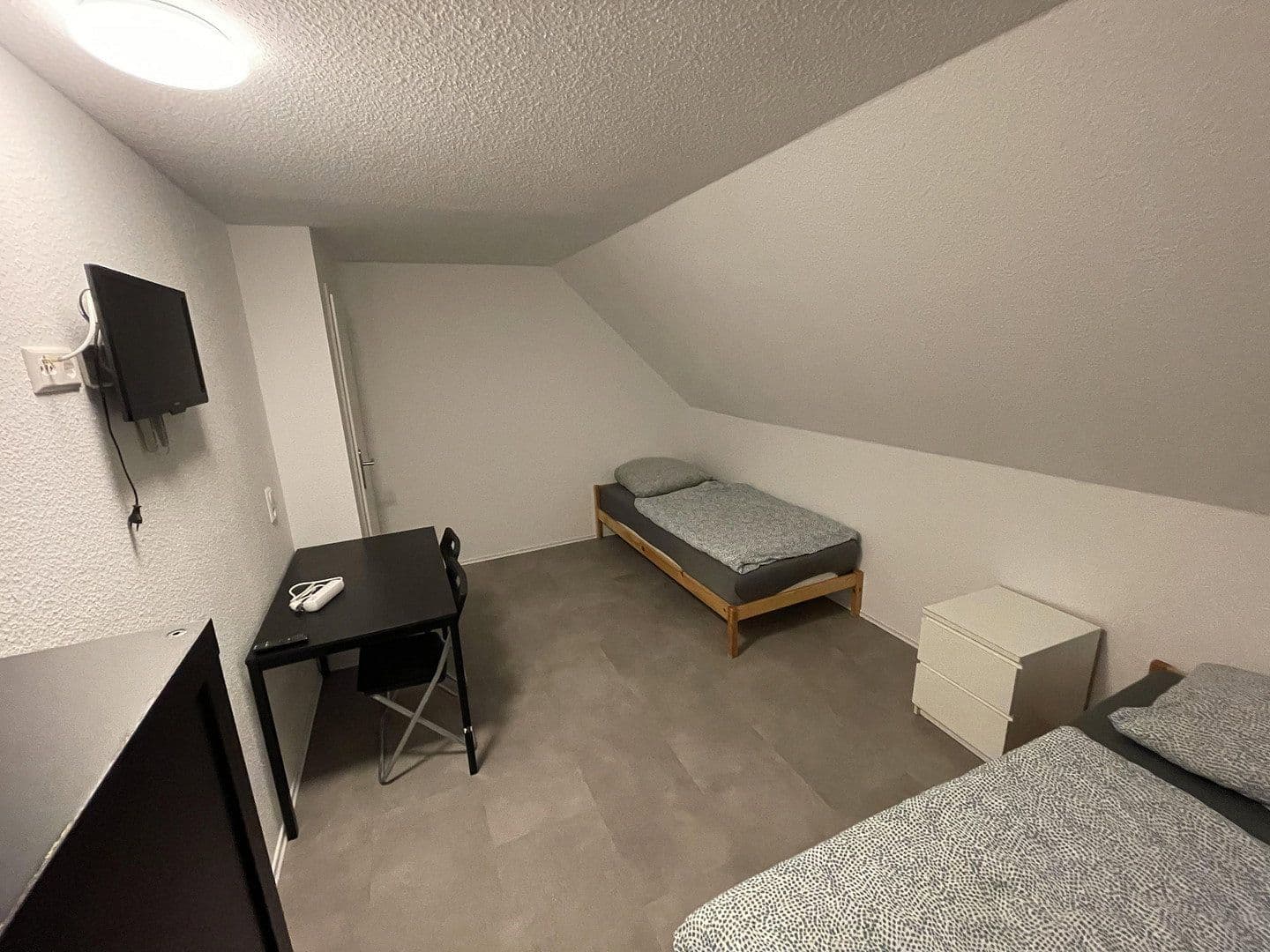 Prodej domu 178 m², pozemek 390 m², Tulpenstraße 13, Eggenstein-Leopoldshafen, Bádensko-Württembersko Prodej domu 178 m², pozemek 390 m², Tulpenstraße 13, Eggenstein-Leopoldshafen, Bádensko-Württembersko