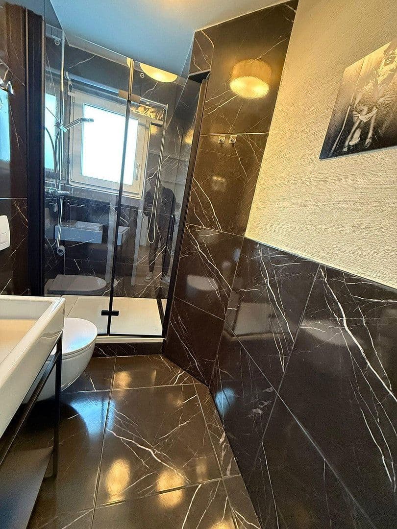 Prodej domu 178 m², pozemek 390 m², Tulpenstraße 13, Eggenstein-Leopoldshafen, Bádensko-Württembersko Prodej domu 178 m², pozemek 390 m², Tulpenstraße 13, Eggenstein-Leopoldshafen, Bádensko-Württembersko