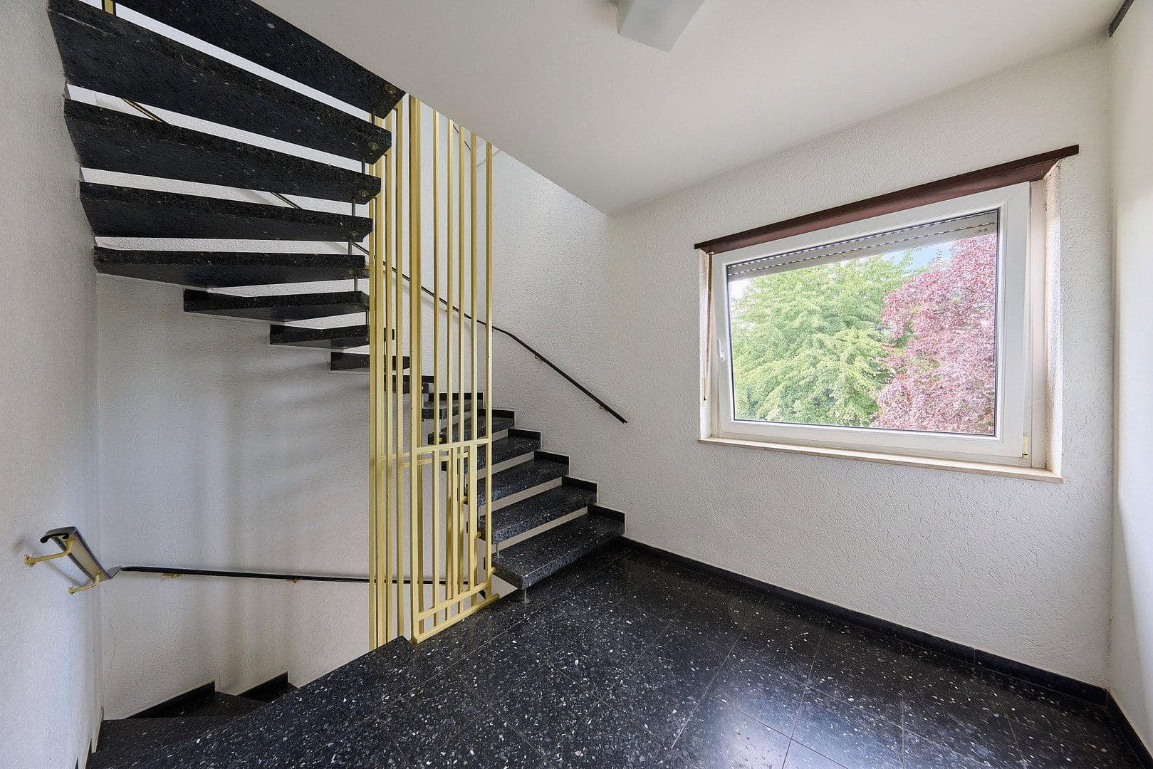 Prodej domu 488 m², pozemek 754 m², Kirchlengern, Severní Porýní-Vestfálsko Prodej domu 488 m², pozemek 754 m², Kirchlengern, Severní Porýní-Vestfálsko