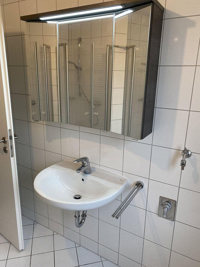 Pronájem bytu 3+1 76 m², Essenheim, Porýní-Falc Pronájem bytu 3+1 76 m², Essenheim, Porýní-Falc