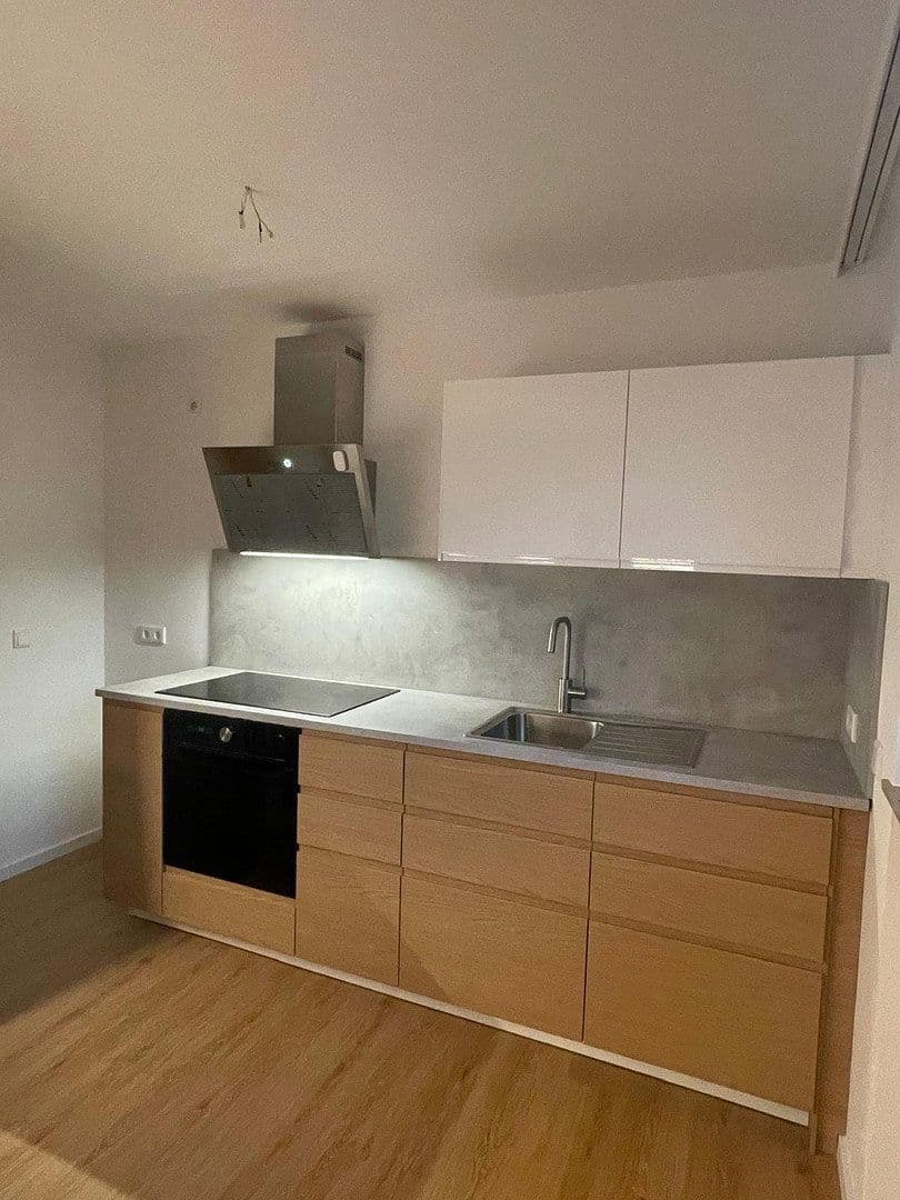 Pronájem bytu 4+1 112 m², Gerbrunn, Bavorsko Pronájem bytu 4+1 112 m², Gerbrunn, Bavorsko