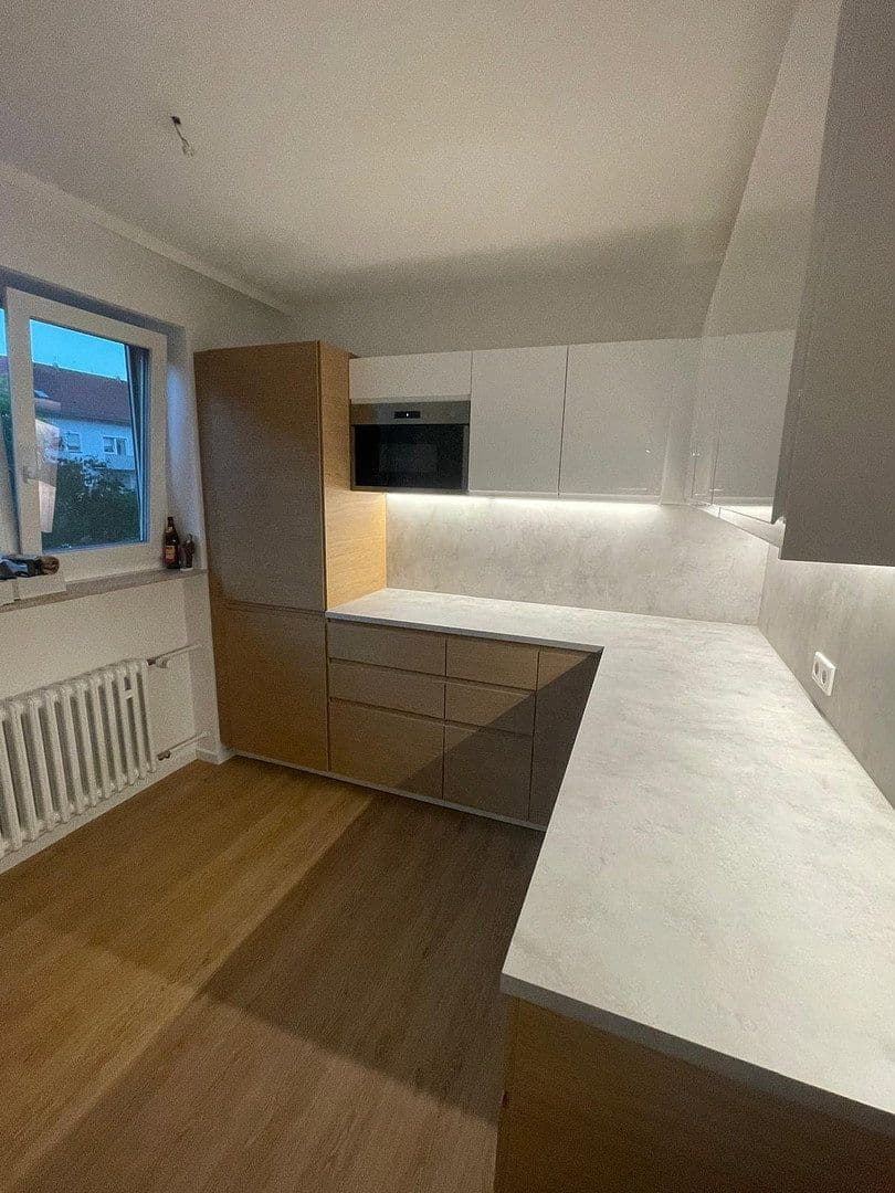 Pronájem bytu 4+1 112 m², Gerbrunn, Bavorsko Pronájem bytu 4+1 112 m², Gerbrunn, Bavorsko