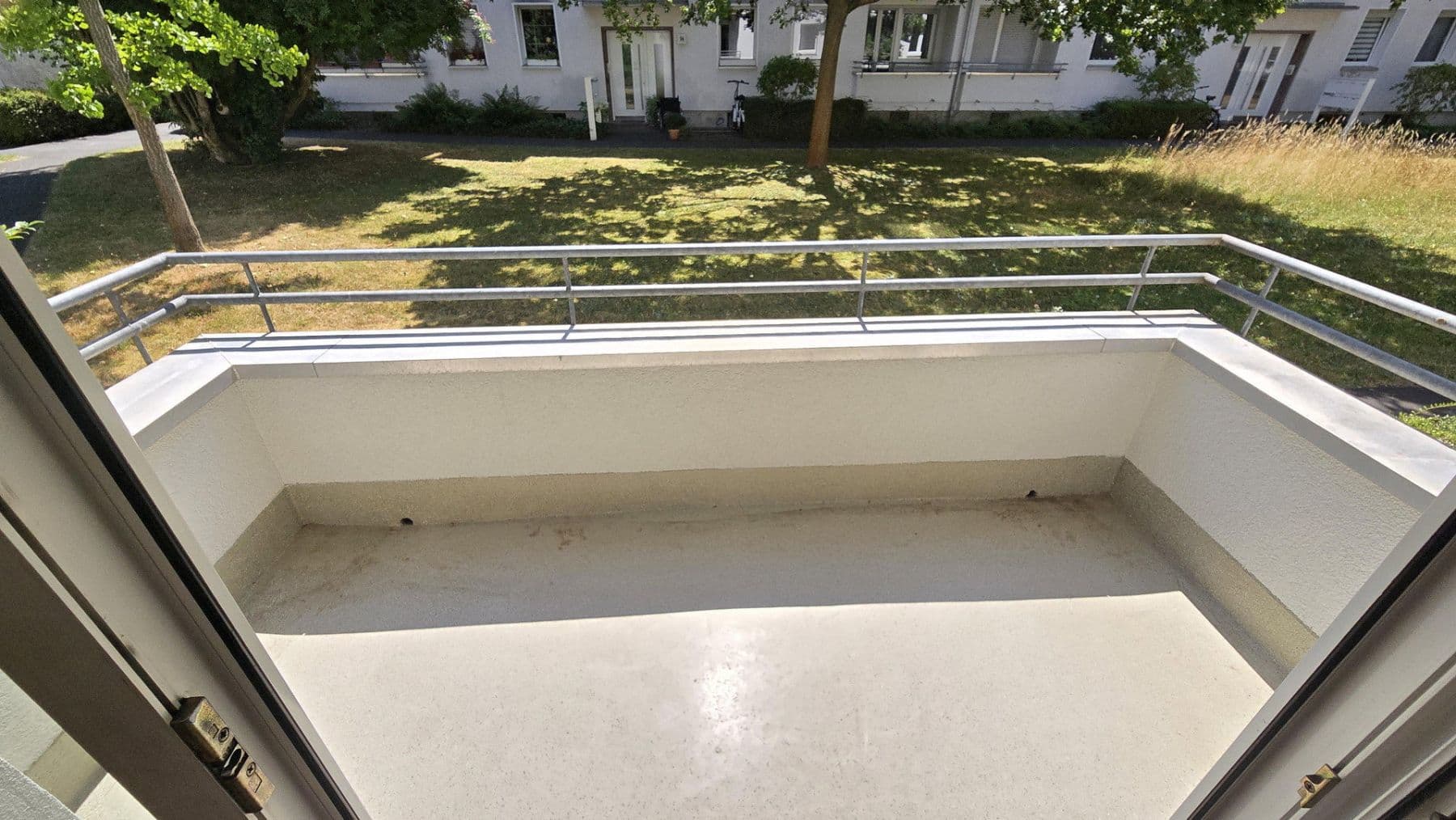 Pronájem bytu 3+1 80 m², Bonn, Severní Porýní-Vestfálsko Pronájem bytu 3+1 80 m², Bonn, Severní Porýní-Vestfálsko