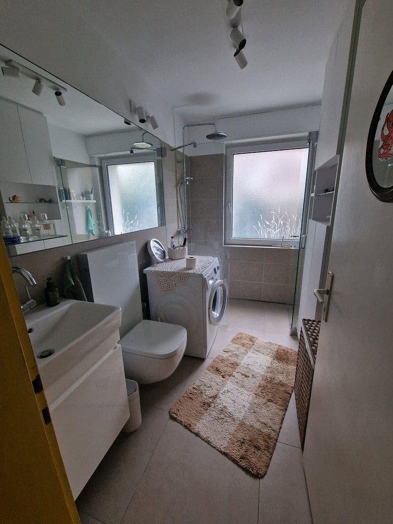 Pronájem bytu 3+1 80 m², Bonn, Severní Porýní-Vestfálsko Pronájem bytu 3+1 80 m², Bonn, Severní Porýní-Vestfálsko