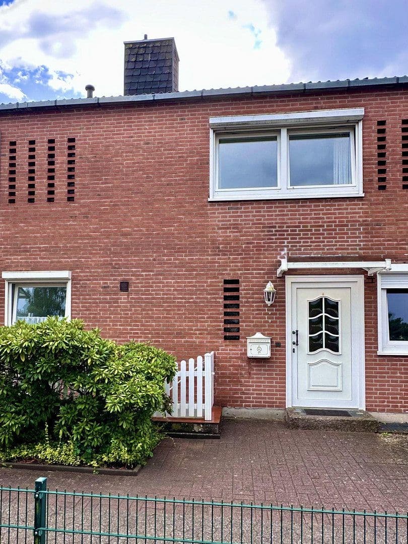 Prodej domu 92 m², pozemek 219 m², Lübeck, Šlesvicko-Holštýnsko Prodej domu 92 m², pozemek 219 m², Lübeck, Šlesvicko-Holštýnsko
