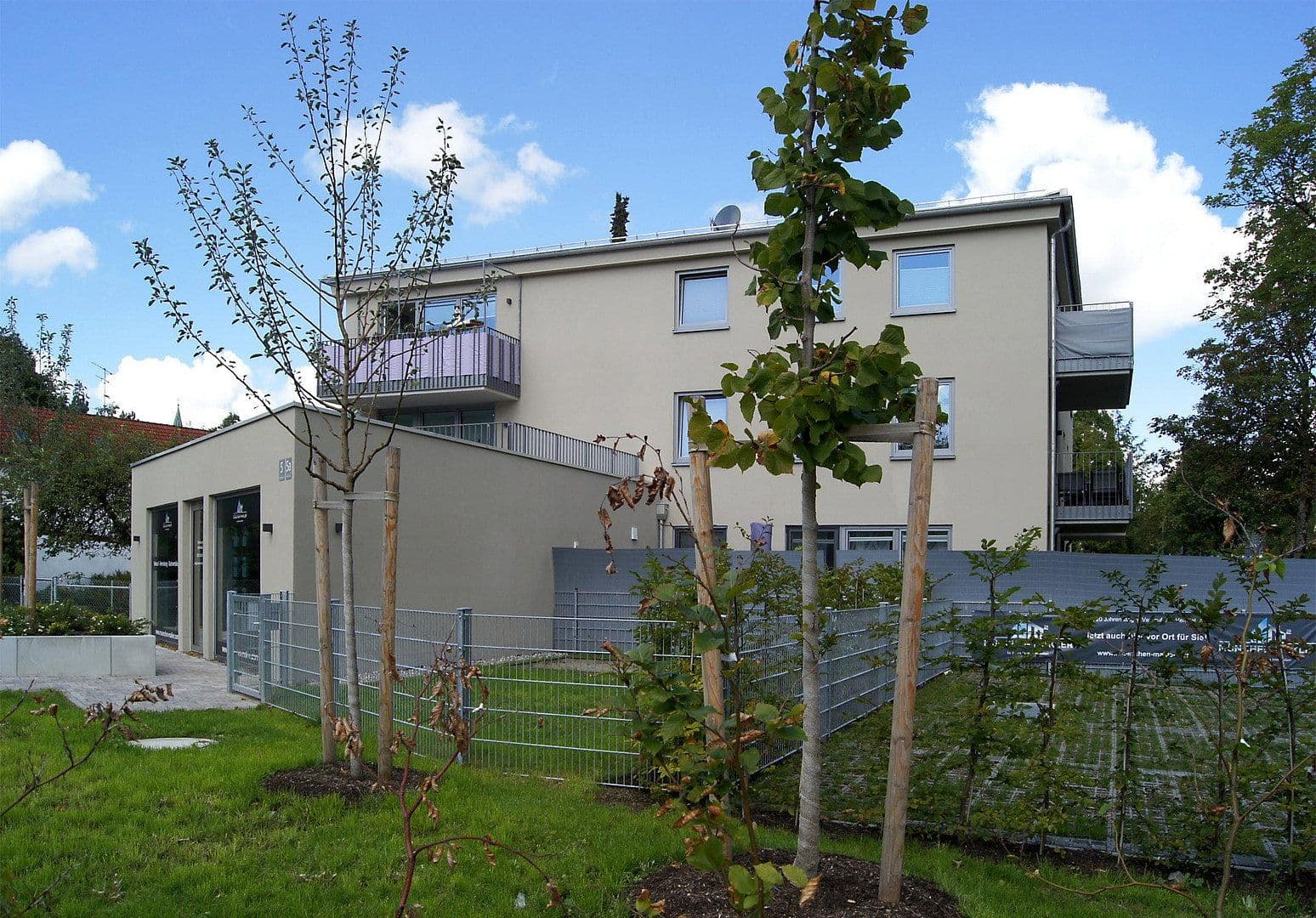 Pronájem bytu 2+1 50 m², Hohenlindner Straße 5, Feldkirchen, Bavorsko Pronájem bytu 2+1 50 m², Hohenlindner Straße 5, Feldkirchen, Bavorsko