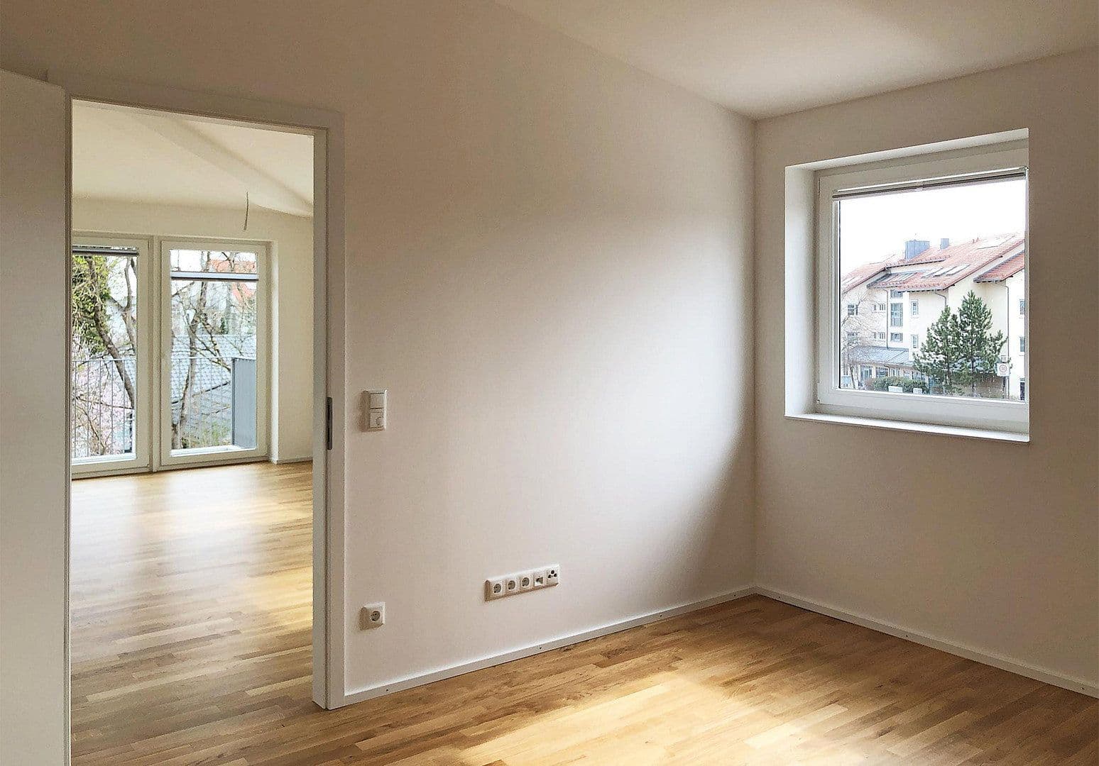 Pronájem bytu 2+1 50 m², Hohenlindner Straße 5, Feldkirchen, Bavorsko Pronájem bytu 2+1 50 m², Hohenlindner Straße 5, Feldkirchen, Bavorsko