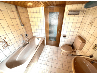 Prodej domu 230 m², pozemek 1.720 m², Bauland Straße 21, Walldürn, Bádensko-Württembersko Prodej domu 230 m², pozemek 1.720 m², Bauland Straße 21, Walldürn, Bádensko-Württembersko