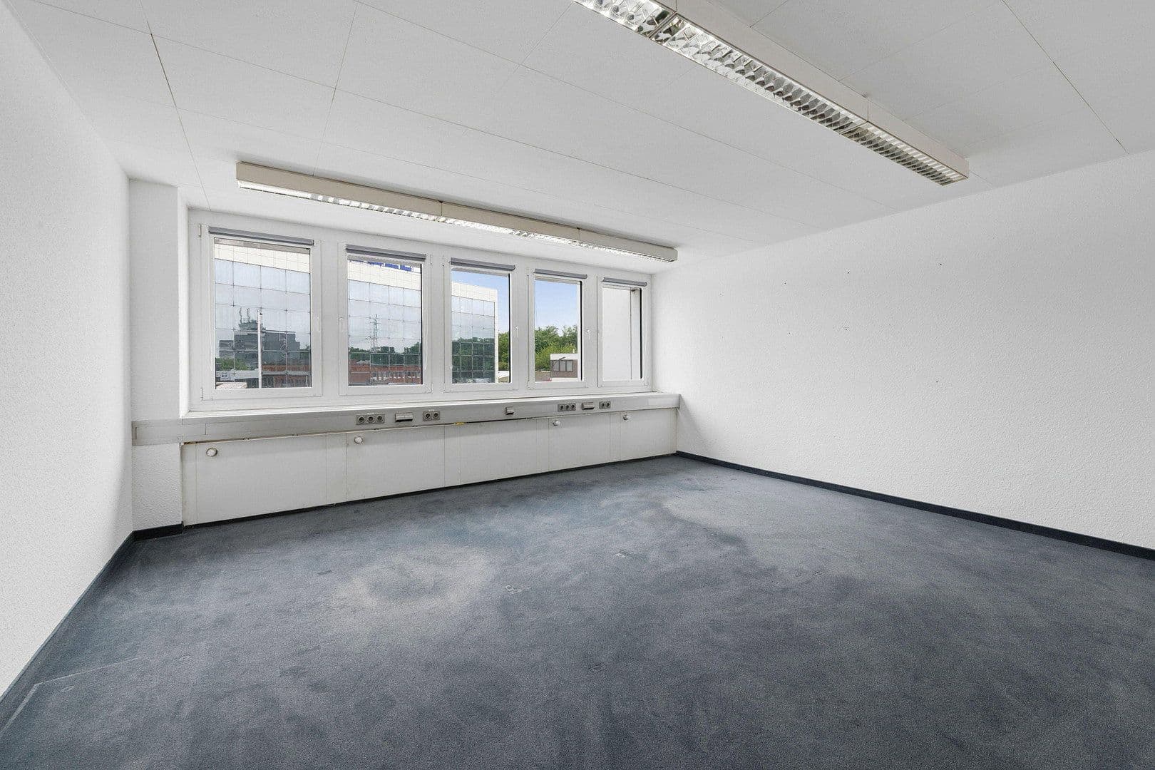 Pronájem kanceláře 646 m², Moselstr. 14, Neuss, Severní Porýní-Vestfálsko Pronájem kanceláře 646 m², Moselstr. 14, Neuss, Severní Porýní-Vestfálsko