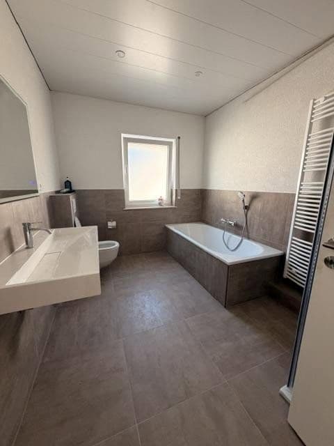 Pronájem bytu 4+1 126 m², Römerberg, Porýní-Falc Pronájem bytu 4+1 126 m², Römerberg, Porýní-Falc