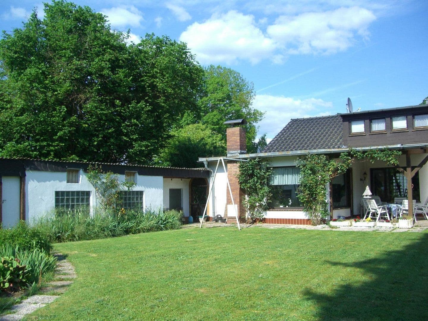 Prodej domu 180 m², pozemek 1.400 m², Marburg, Hessen Prodej domu 180 m², pozemek 1.400 m², Marburg, Hessen