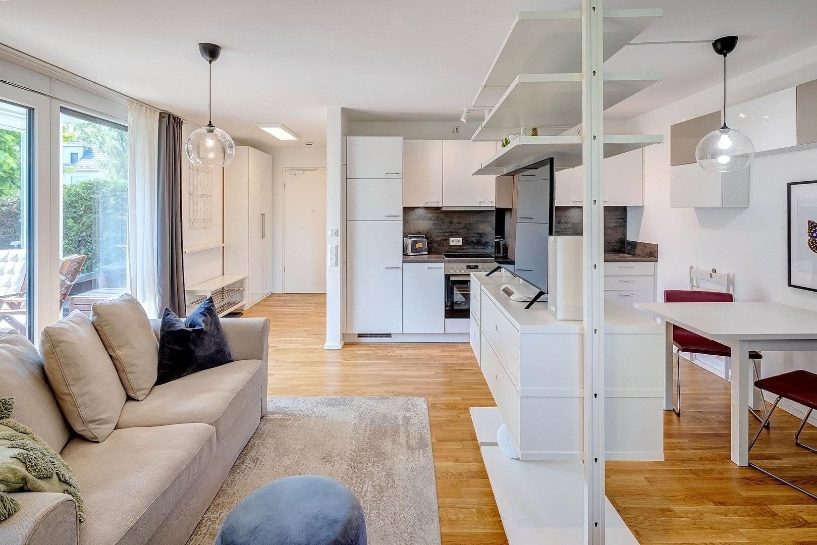 Pronájem bytu 1+1 42 m², Uhdestraße 14d, München, Bavorsko Pronájem bytu 1+1 42 m², Uhdestraße 14d, München, Bavorsko