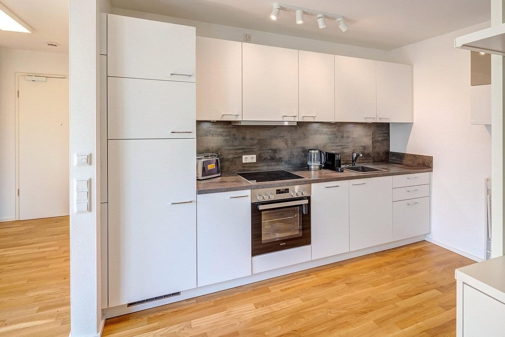 Pronájem bytu 1+1 42 m², Uhdestraße 14d, München, Bavorsko Pronájem bytu 1+1 42 m², Uhdestraße 14d, München, Bavorsko
