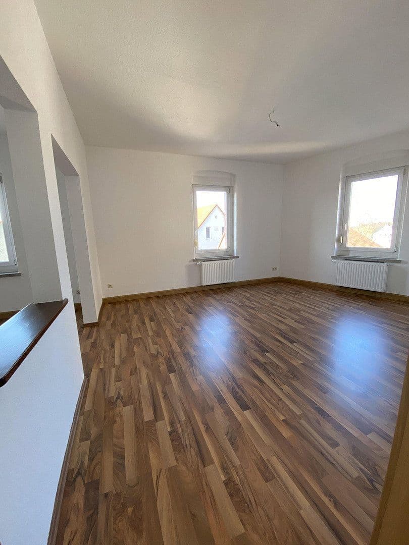 Pronájem bytu 4+1 100 m², Starohrad, Durynsko Pronájem bytu 4+1 100 m², Starohrad, Durynsko