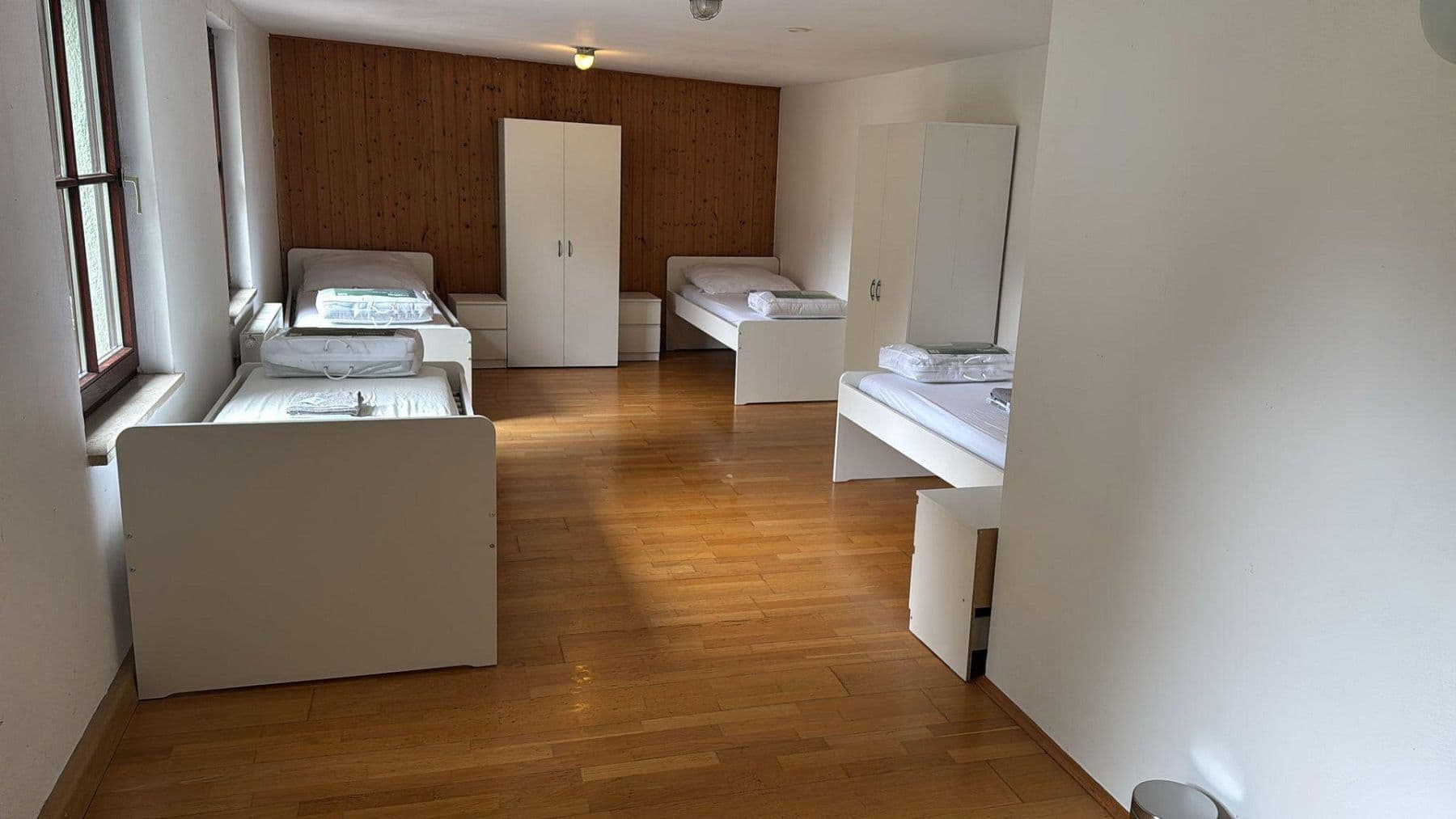 Pronájem bytu 3+1 95 m², Moosach München, Bavorsko Pronájem bytu 3+1 95 m², Moosach München, Bavorsko