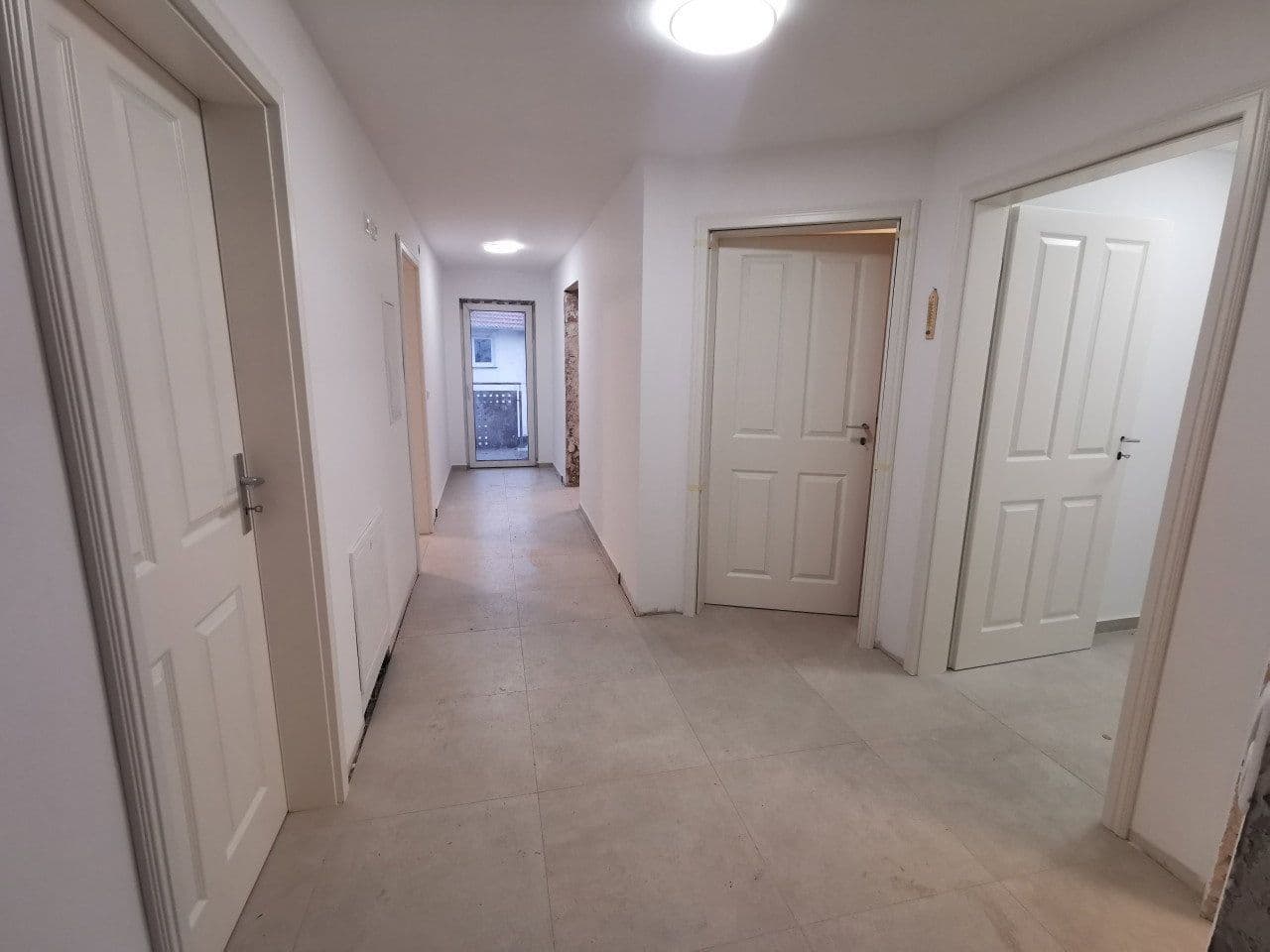 Pronájem bytu 3+1 90 m², Kirchstrasse 8, Schwalmtal, Hessen Pronájem bytu 3+1 90 m², Kirchstrasse 8, Schwalmtal, Hessen