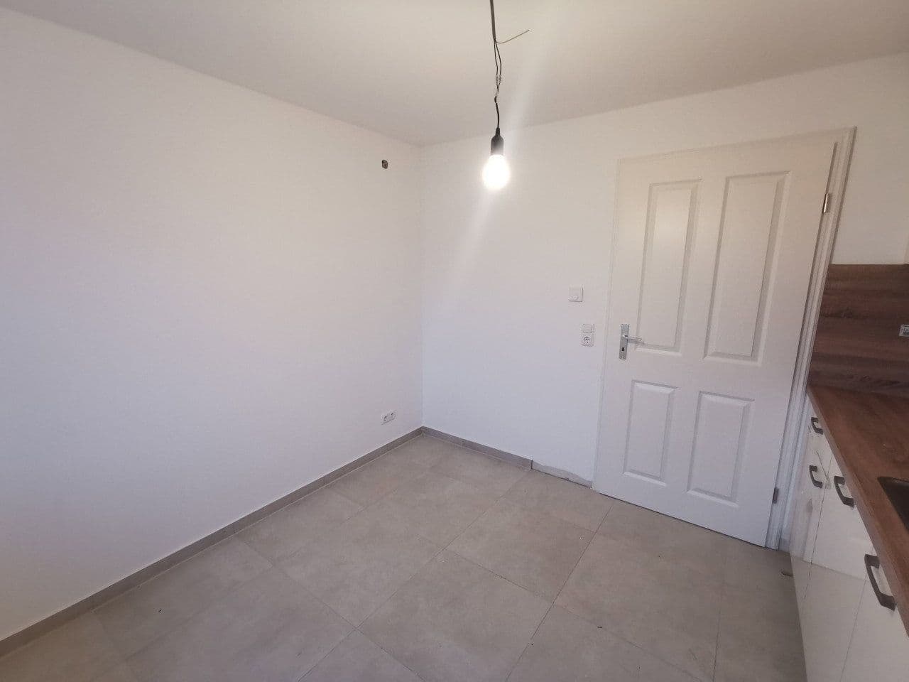 Pronájem bytu 3+1 90 m², Kirchstrasse 8, Schwalmtal, Hessen Pronájem bytu 3+1 90 m², Kirchstrasse 8, Schwalmtal, Hessen
