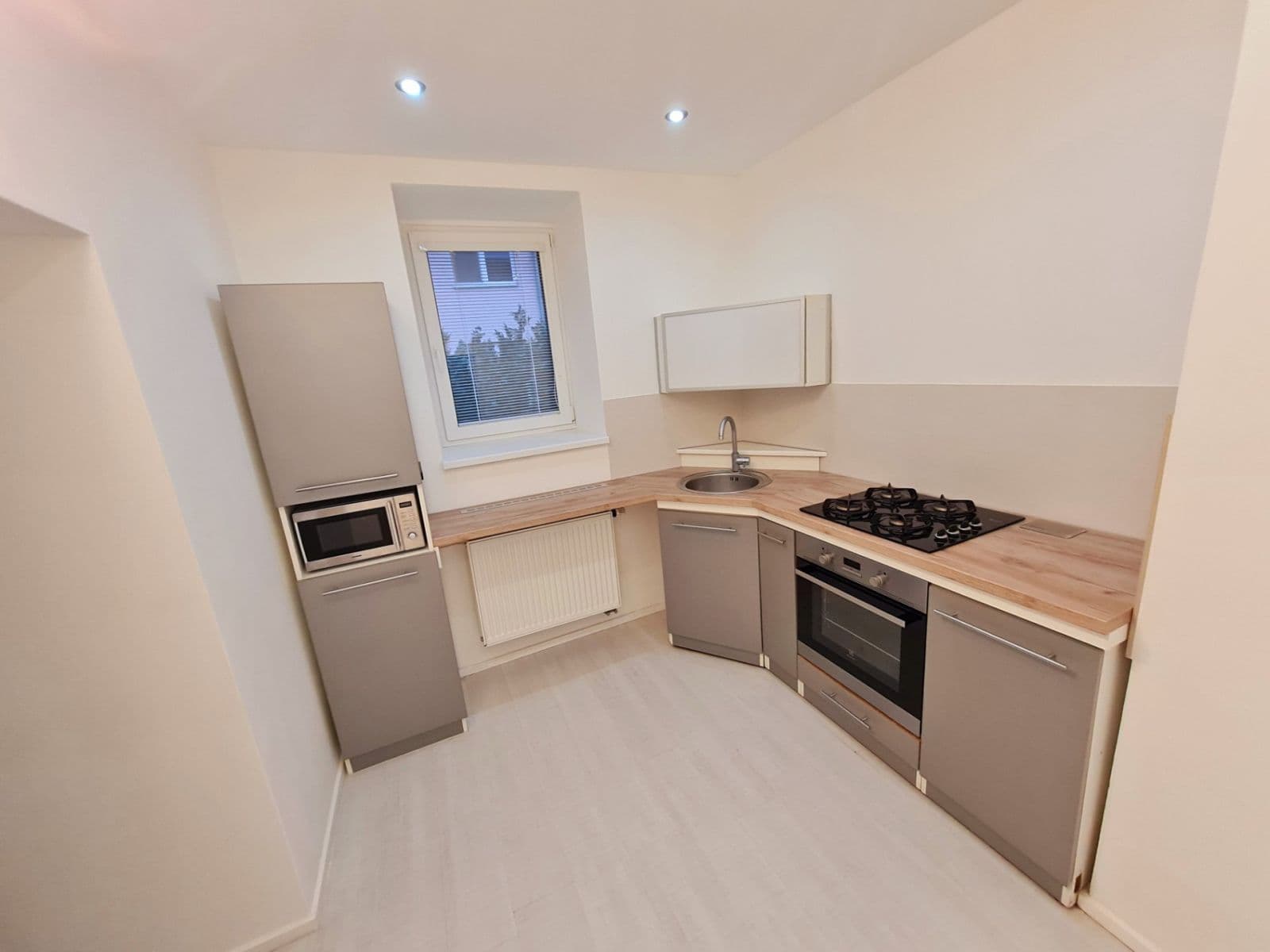 Pronájem bytu 3+kk 58 m², Brněnská, Kuřim, Jihomoravský kraj Pronájem bytu 3+kk 58 m², Brněnská, Kuřim, Jihomoravský kraj