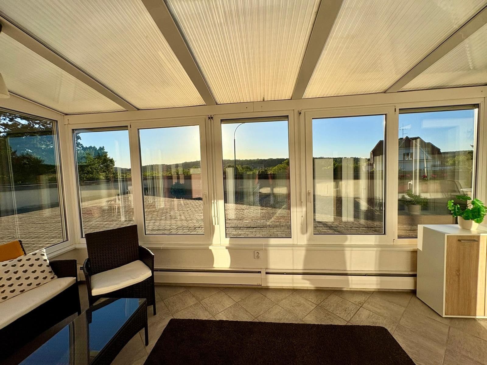 Prodej bytu 2+kk 61 m², Slunečná, Černošice, Středočeský kraj Prodej bytu 2+kk 61 m², Slunečná, Černošice, Středočeský kraj