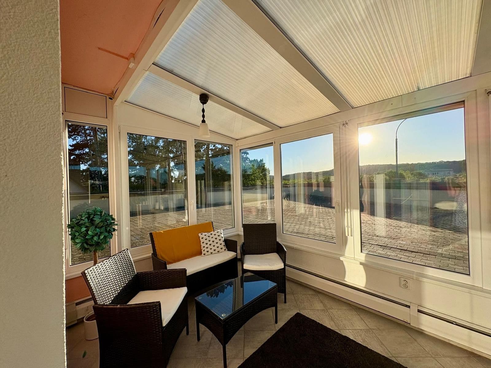 Prodej bytu 2+kk 61 m², Slunečná, Černošice, Středočeský kraj Prodej bytu 2+kk 61 m², Slunečná, Černošice, Středočeský kraj