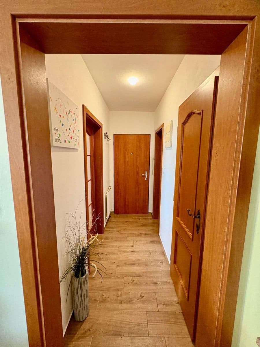 Prodej bytu 2+kk 61 m², Slunečná, Černošice, Středočeský kraj Prodej bytu 2+kk 61 m², Slunečná, Černošice, Středočeský kraj