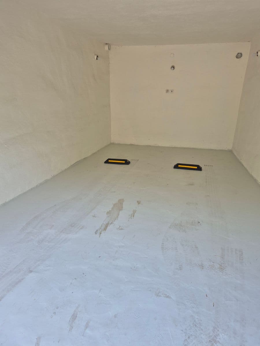 Prodej garáže 29 m², Třinec, Moravskoslezský kraj Prodej garáže 29 m², Třinec, Moravskoslezský kraj