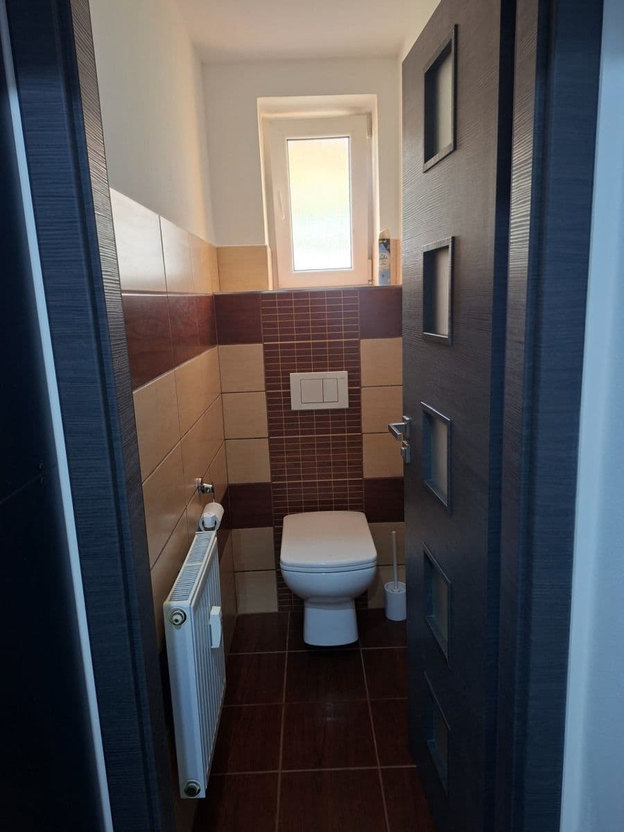 Pronájem bytu 3+1 75 m², Víta Nejedlého, Chrudim, Pardubický kraj Pronájem bytu 3+1 75 m², Víta Nejedlého, Chrudim, Pardubický kraj