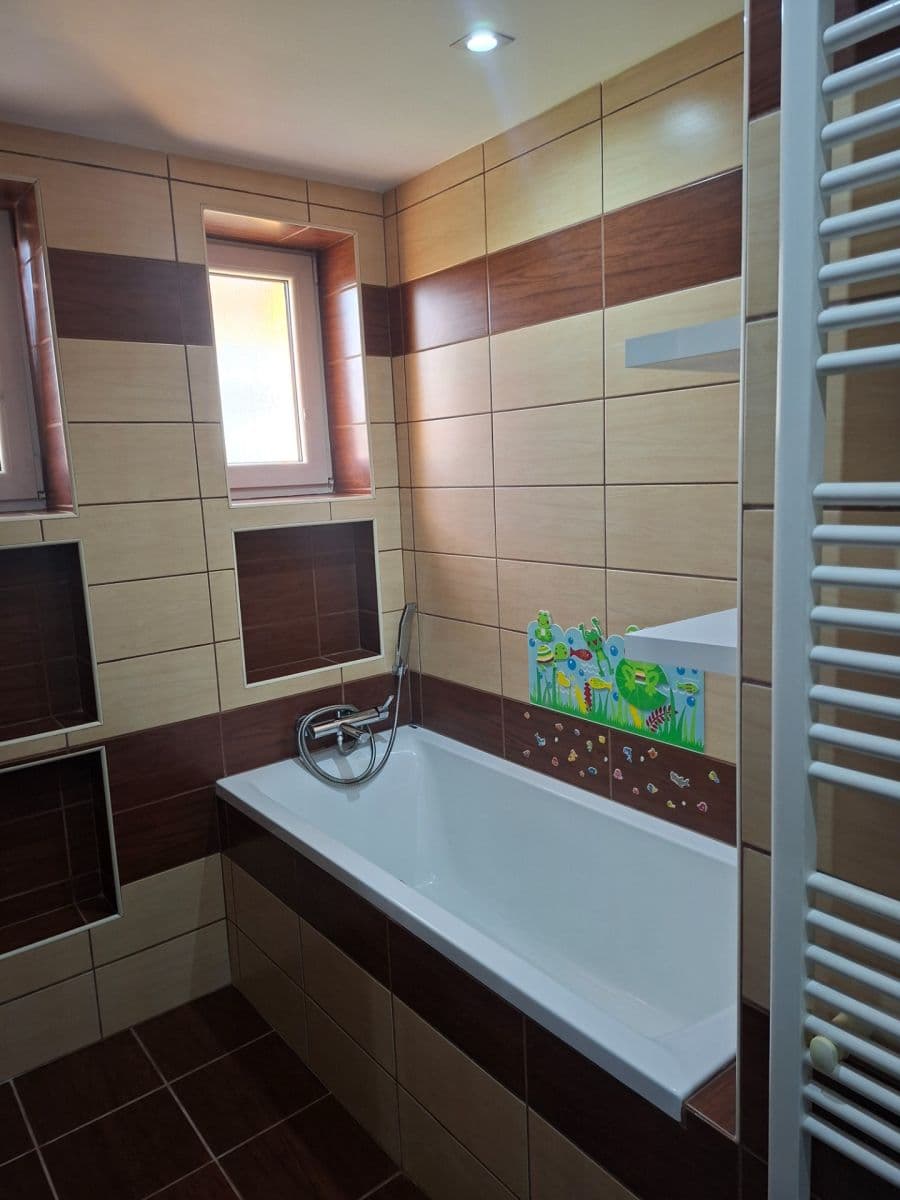 Pronájem bytu 3+1 75 m², Víta Nejedlého, Chrudim, Pardubický kraj Pronájem bytu 3+1 75 m², Víta Nejedlého, Chrudim, Pardubický kraj