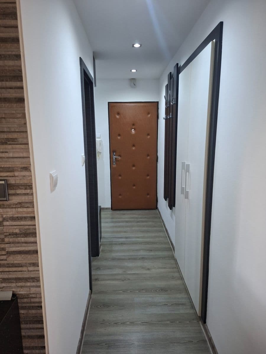 Pronájem bytu 3+1 75 m², Víta Nejedlého, Chrudim, Pardubický kraj Pronájem bytu 3+1 75 m², Víta Nejedlého, Chrudim, Pardubický kraj