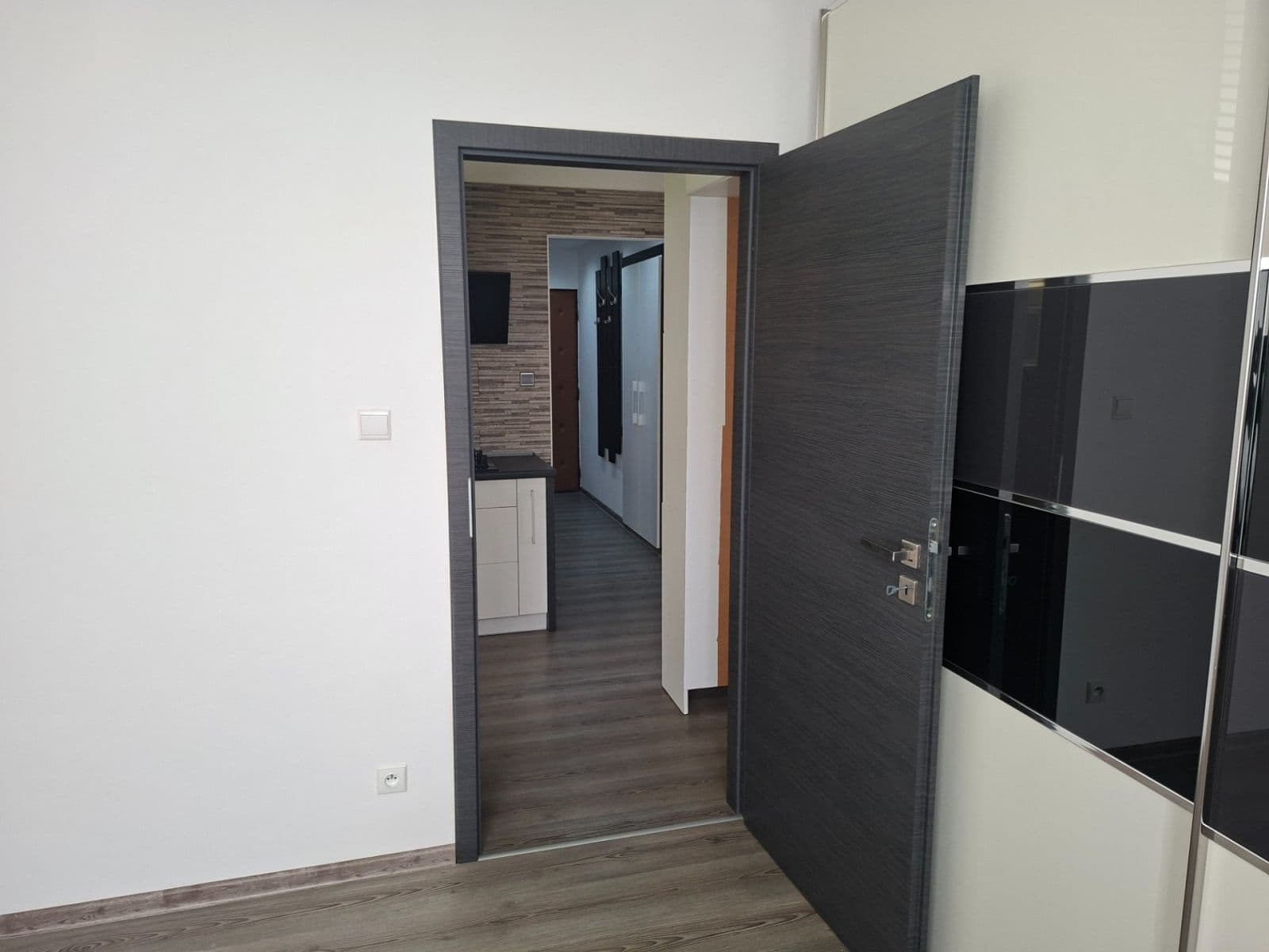 Pronájem bytu 3+1 75 m², Víta Nejedlého, Chrudim, Pardubický kraj Pronájem bytu 3+1 75 m², Víta Nejedlého, Chrudim, Pardubický kraj