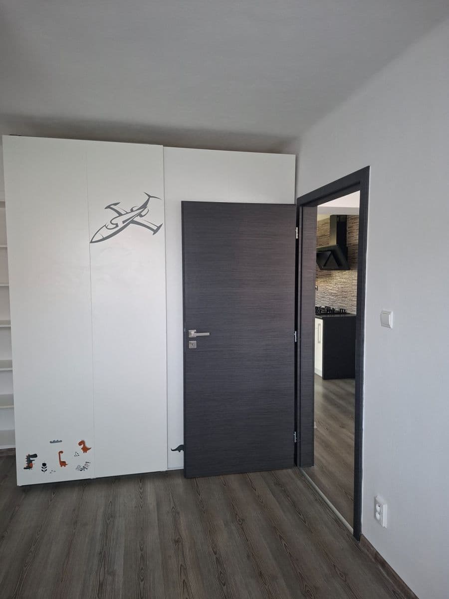Pronájem bytu 3+1 75 m², Víta Nejedlého, Chrudim, Pardubický kraj Pronájem bytu 3+1 75 m², Víta Nejedlého, Chrudim, Pardubický kraj