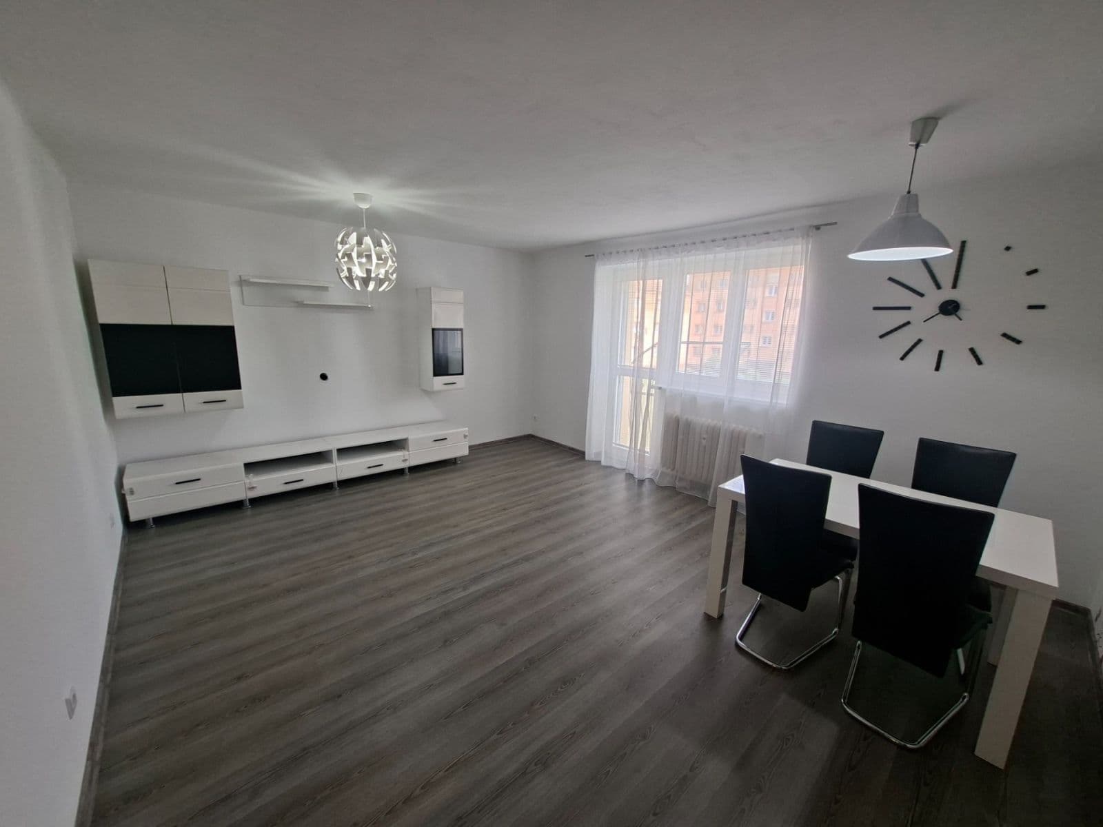 Pronájem bytu 3+1 75 m², Víta Nejedlého, Chrudim, Pardubický kraj Pronájem bytu 3+1 75 m², Víta Nejedlého, Chrudim, Pardubický kraj
