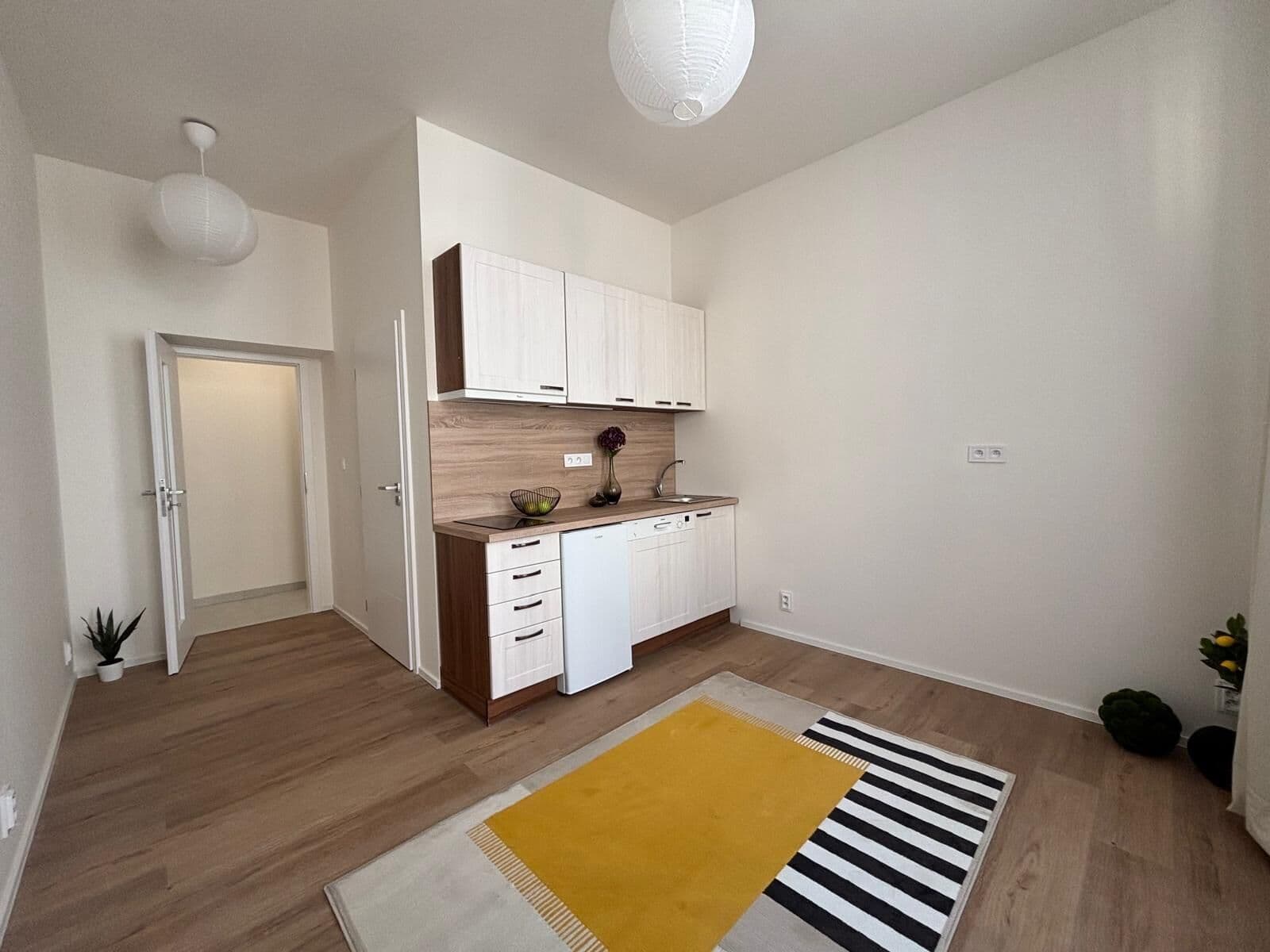 Pronájem bytu 1+kk 19 m², Kolmá, Praha, Praha Pronájem bytu 1+kk 19 m², Kolmá, Praha, Praha