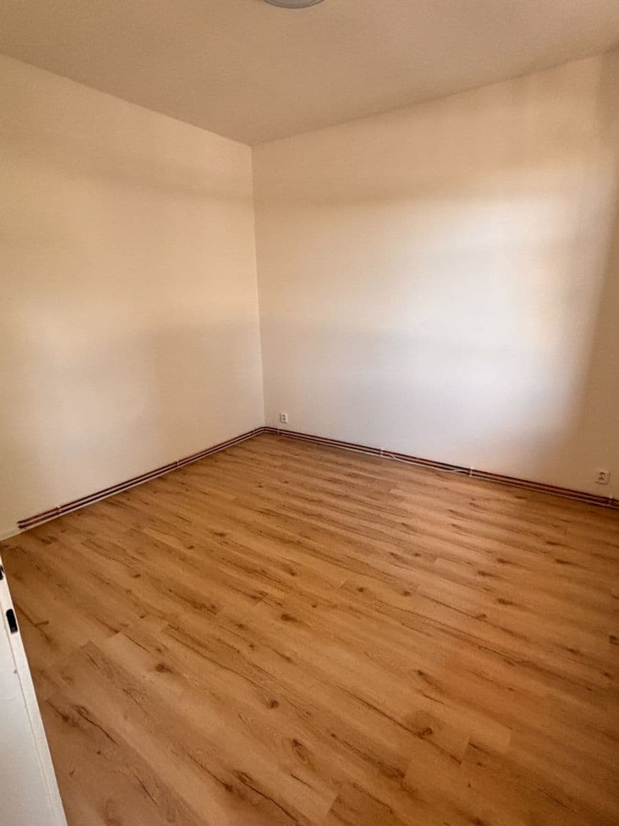 Pronájem bytu 3+1 85 m², U zámku, Teplice, Ústecký kraj Pronájem bytu 3+1 85 m², U zámku, Teplice, Ústecký kraj