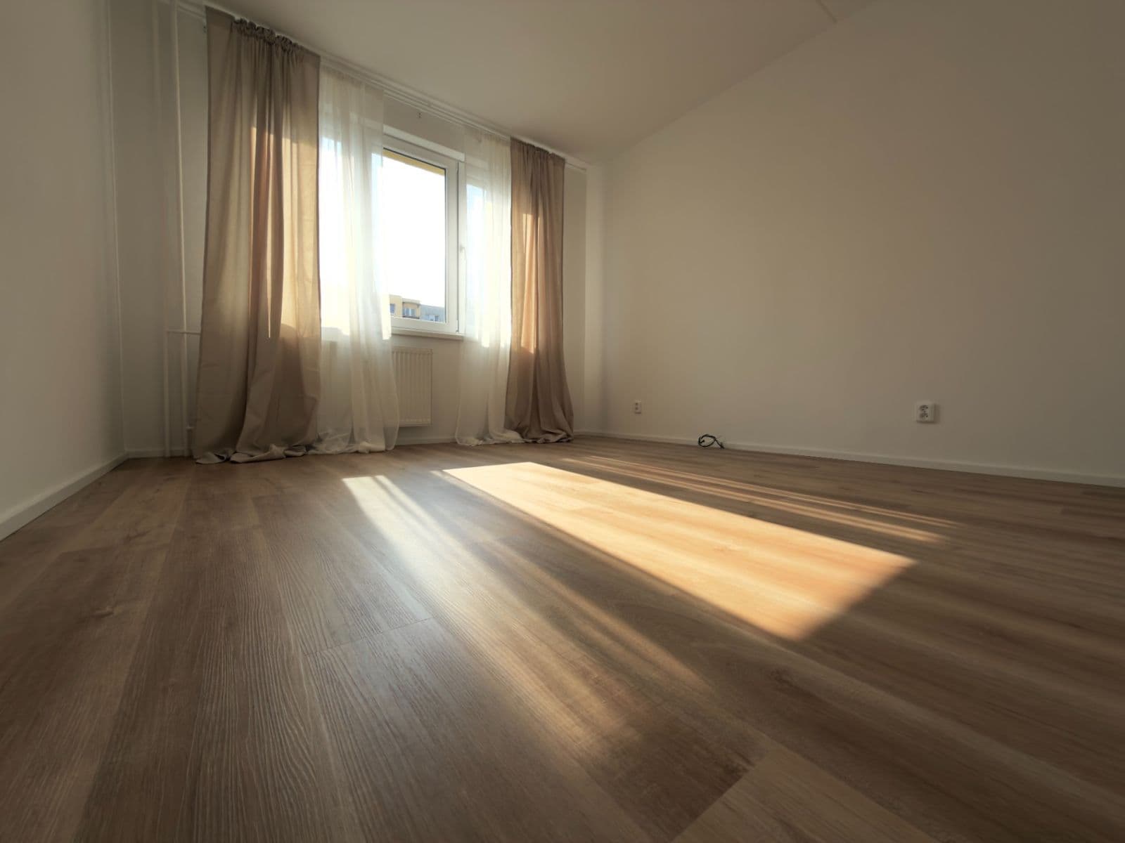 Prodej bytu 2+kk 43 m², V. Volfa, České Budějovice, Jihočeský kraj Prodej bytu 2+kk 43 m², V. Volfa, České Budějovice, Jihočeský kraj