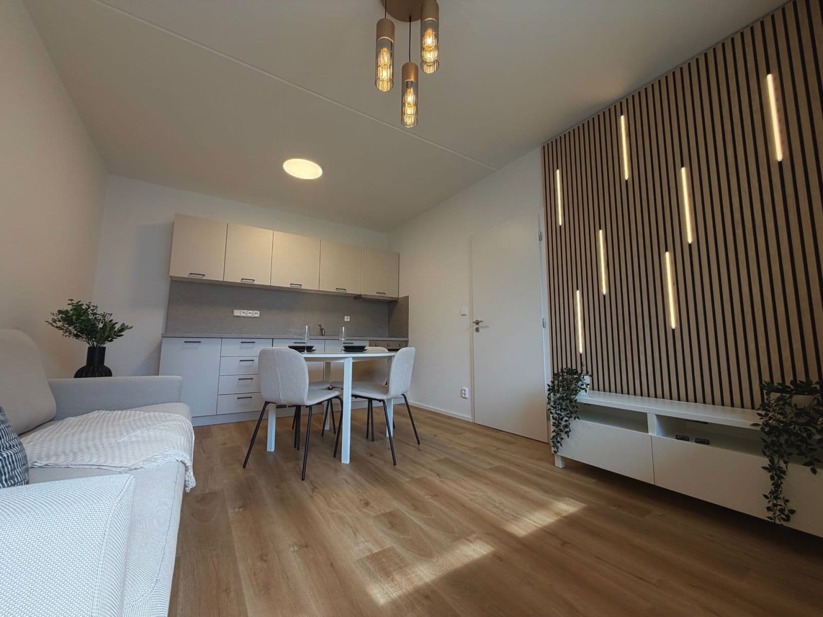 Prodej bytu 2+kk 43 m², V. Volfa, České Budějovice, Jihočeský kraj Prodej bytu 2+kk 43 m², V. Volfa, České Budějovice, Jihočeský kraj