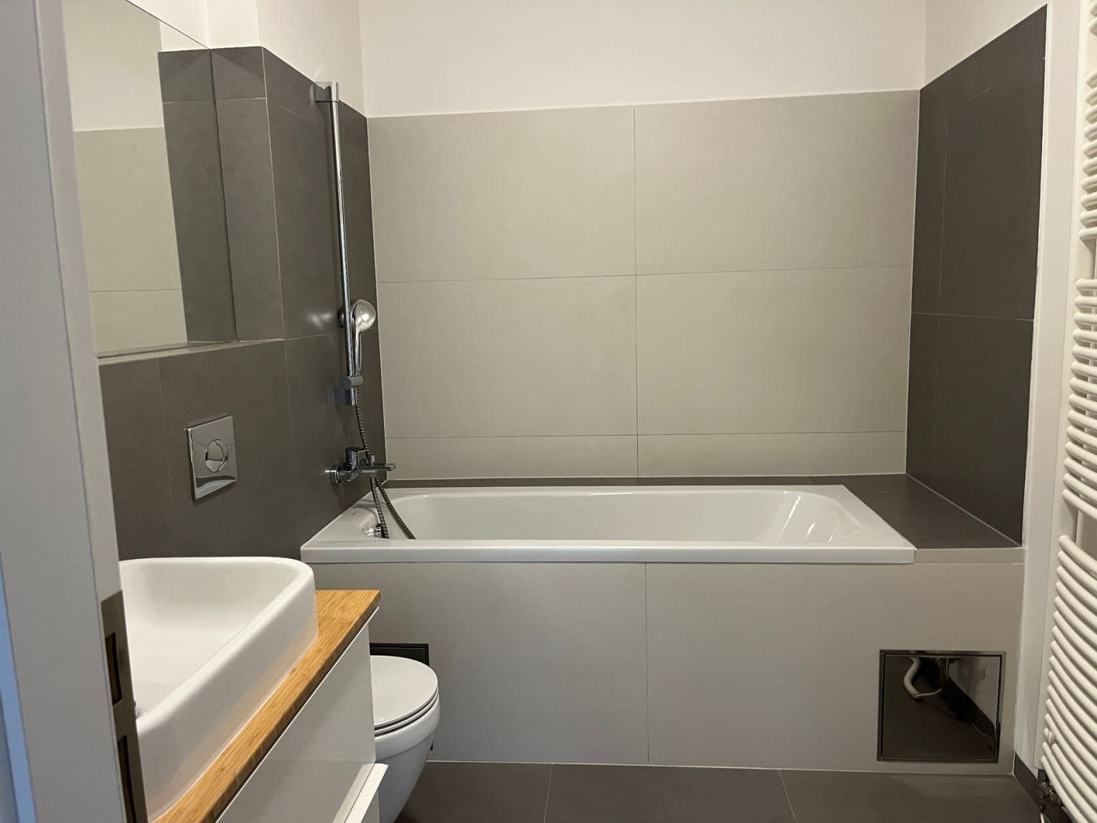 Pronájem bytu 2+kk 80 m², U Náměstí, Dolní Břežany, Středočeský kraj Pronájem bytu 2+kk 80 m², U Náměstí, Dolní Břežany, Středočeský kraj