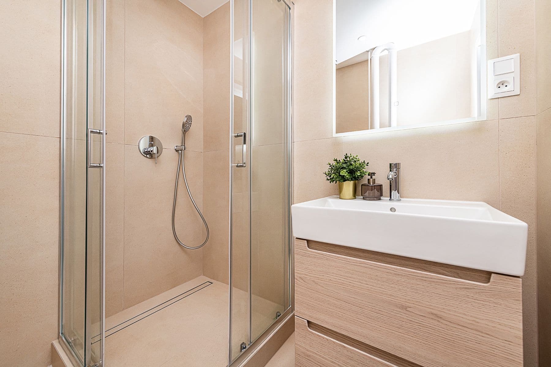Prodej bytu 4+kk 80 m², U Slavie, Praha, Praha Prodej bytu 4+kk 80 m², U Slavie, Praha, Praha