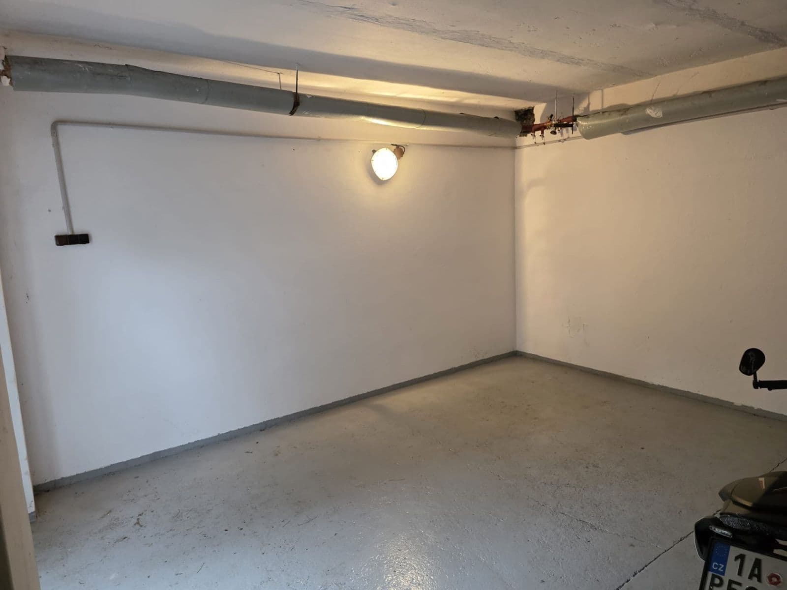 Pronájem garáže 15 m², Praha, Praha Pronájem garáže 15 m², Praha, Praha